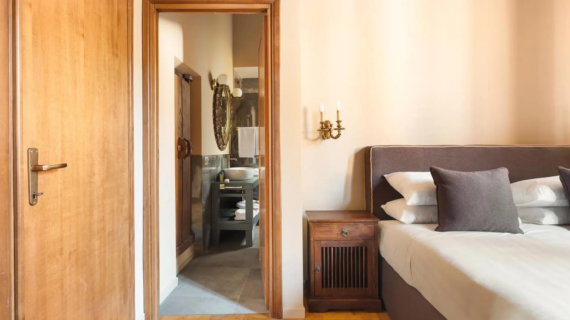 Apartment Casa Maestro, A Burghesius Home Rome Italy