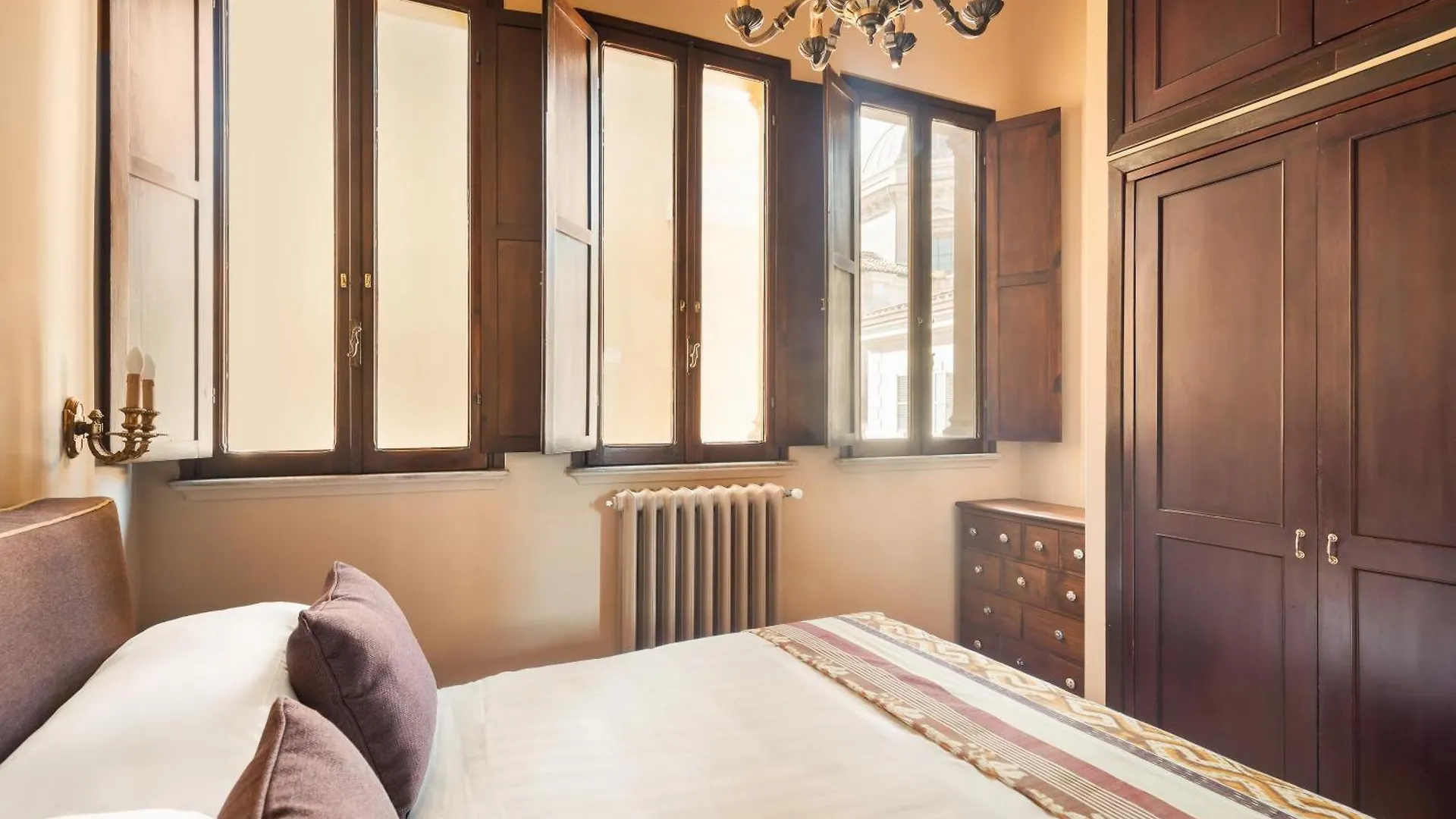 Casa Maestro, A Burghesius Home Rome