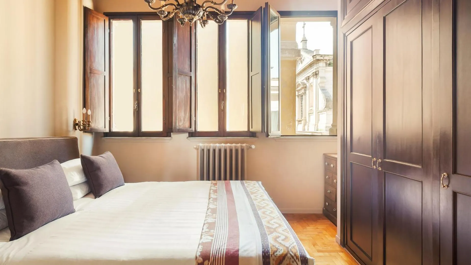 Apartment Casa Maestro, A Burghesius Home Rome Italy